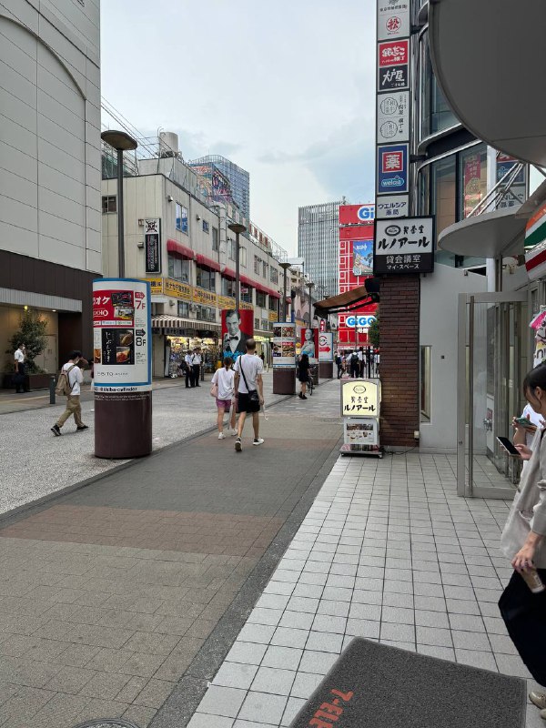 秋叶原 陪人逛街秋叶原 陪人逛街